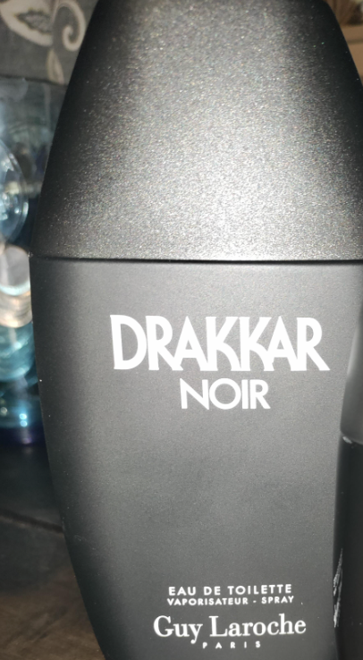 photo of a bottle of drakkar noir cologne eau de toilette